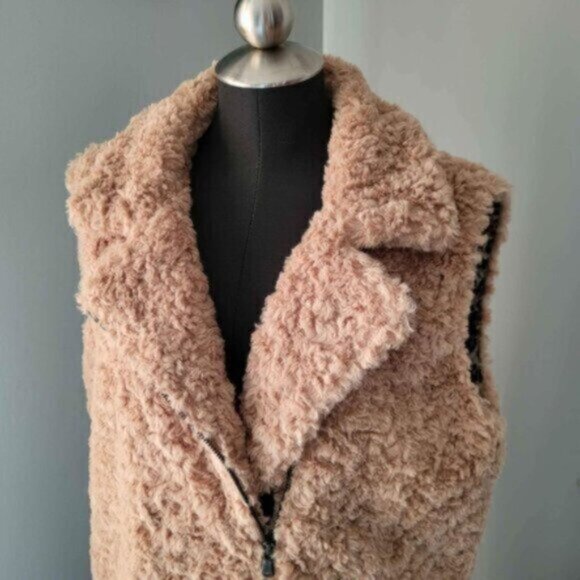 Yest Shearling Sherpa Teddy Vest womens   Sz 10 - Picture 3 of 10